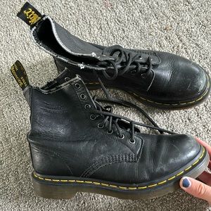 doc marten Chelsea boots